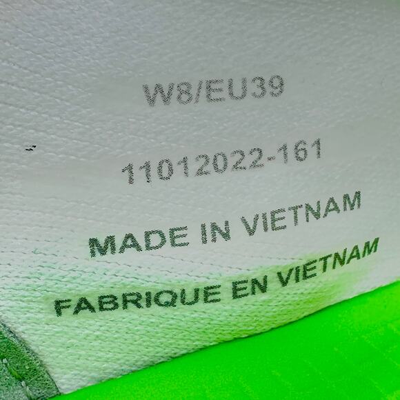 OOFOS Women's OOmg Sport White Slip On Comfort Recovery Shoes Size 8 US/ 39 EU - Picture 11 of 11